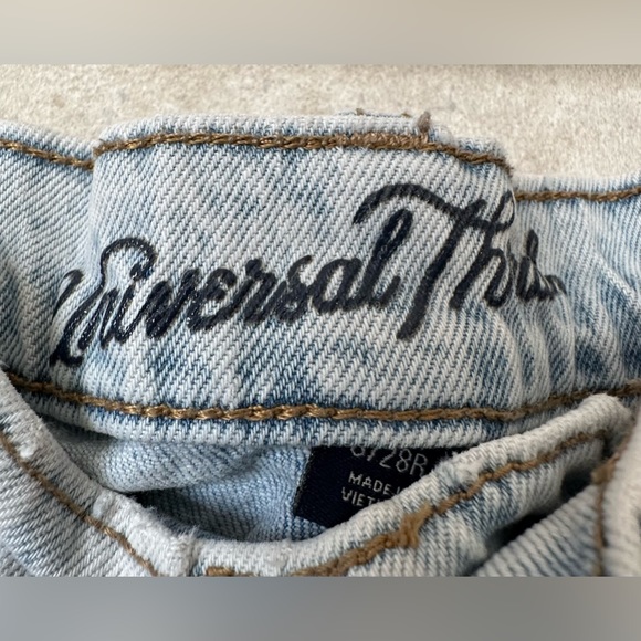 Retro Universal Thread Jeans Size 6 - Picture 5 of 6